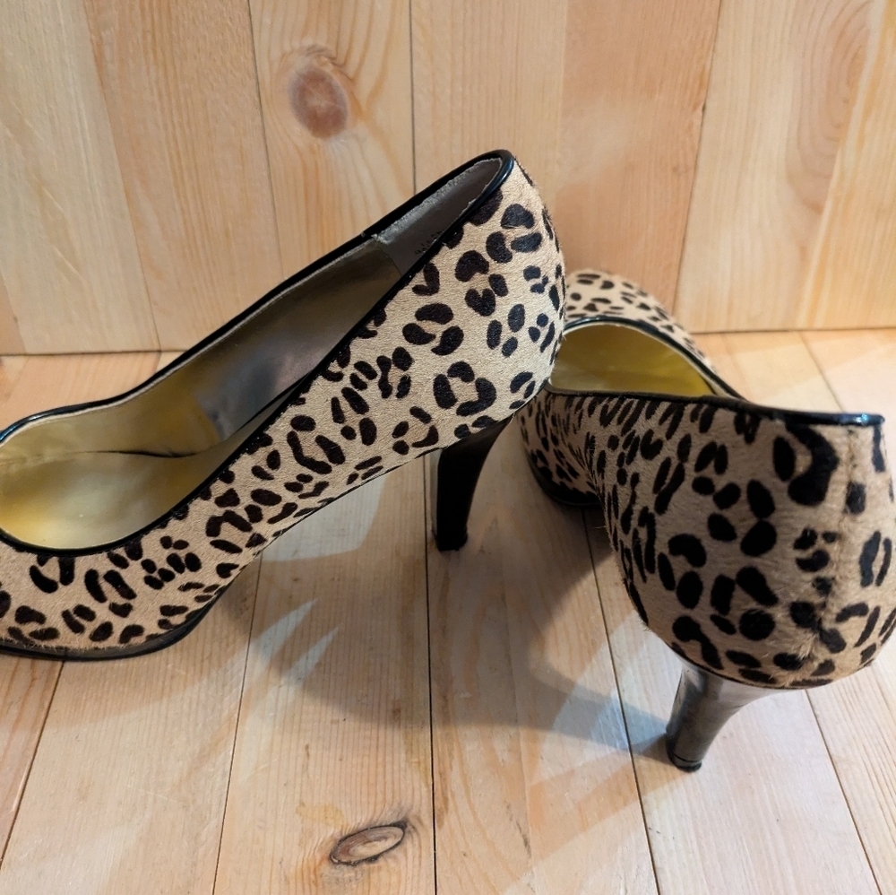 Anne Klein Brown and Black Heels with Leopard Print Size 6 M - Picture 8 of 9